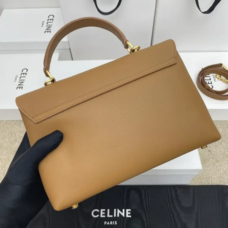 高仿CELINE-賽琳 TRIOMPHE 金色鎖扣牛皮革手提斜挎包-117523