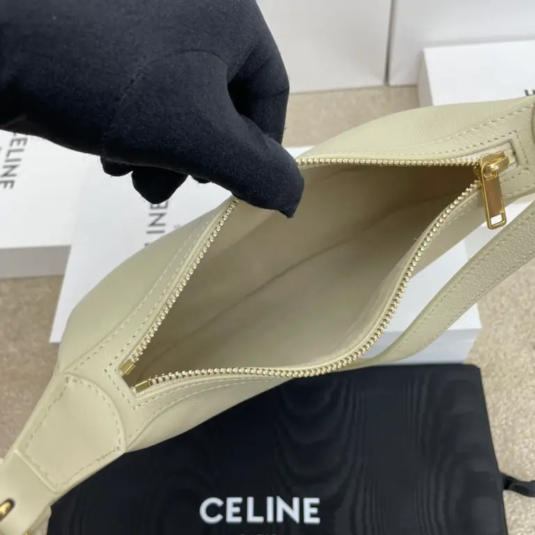 高仿CELINE-賽琳 多功能牛皮革斜挎肩背包-117253
