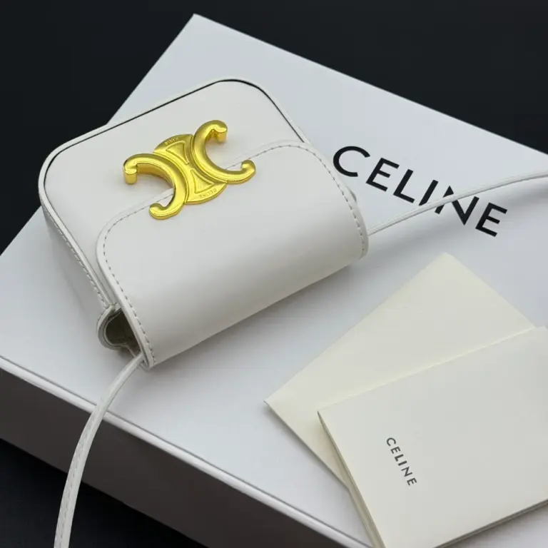 高仿CELINE-賽琳 經典牛皮迷你手袋 - TRIOMPHE按扣設計 多背法時尚配飾-10I513