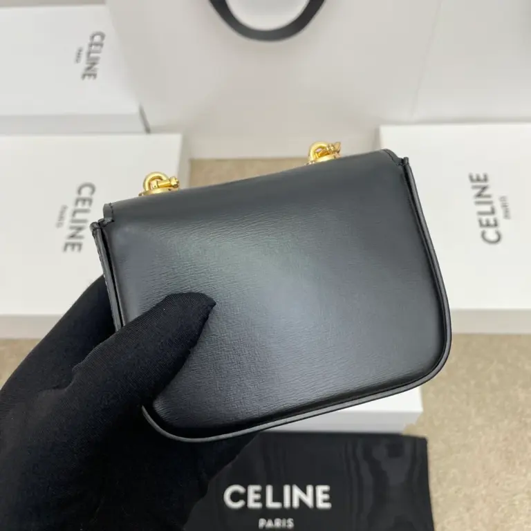 高仿CELINE-賽琳 迷你牛皮TRIOMPHE金屬扣斜挎手袋-10L843