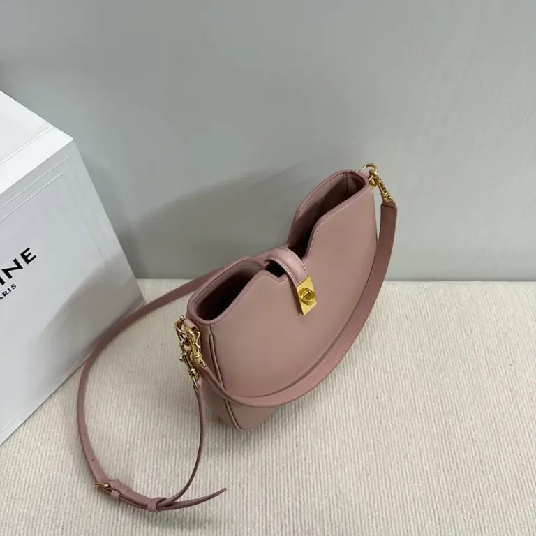 高仿CELINE-賽琳 經典牛皮旋轉鎖扣多功能手提斜挎包-120693 16 高仿CELINE-賽琳 經典牛皮旋轉鎖扣多功能手提斜挎包-120693