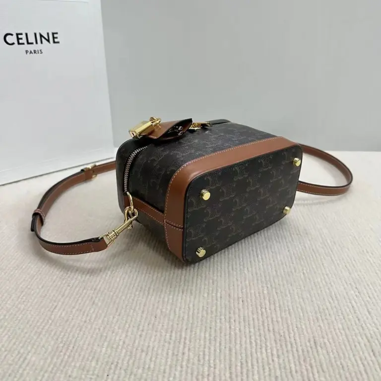 高仿CELINE-賽琳 TRIOMPHE CANVAS 標誌印花手提包-119462