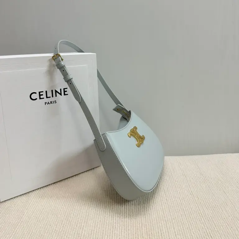 高仿CELINE-賽琳 時尚羊皮革肩背包-115703