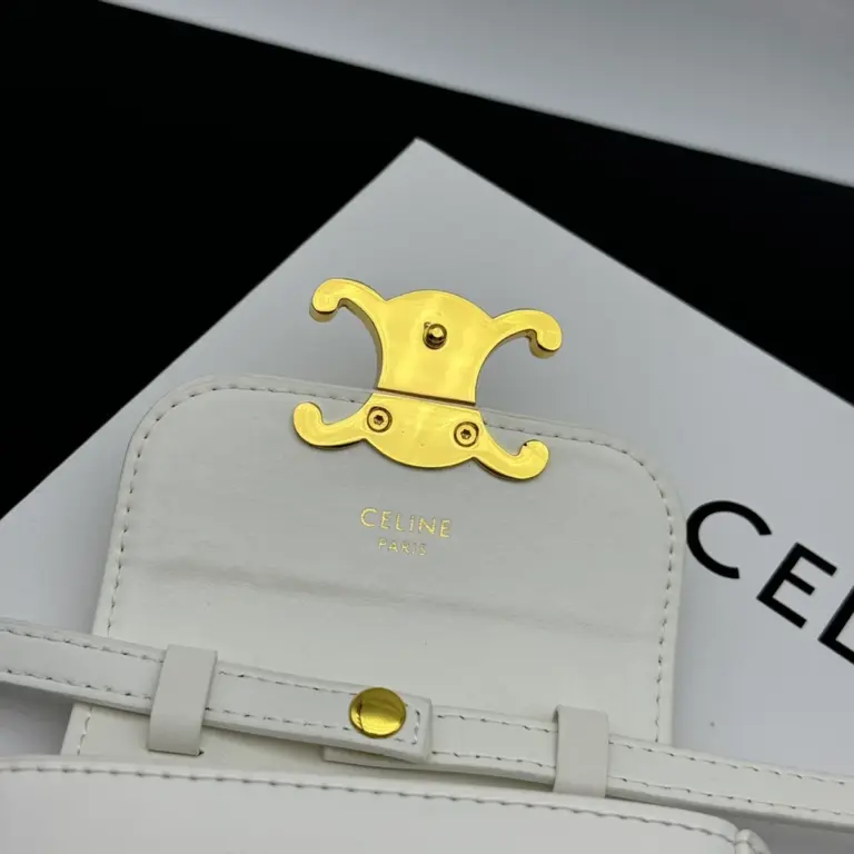 高仿CELINE-賽琳 經典牛皮迷你手袋 - TRIOMPHE按扣設計 多背法時尚配飾-10I513