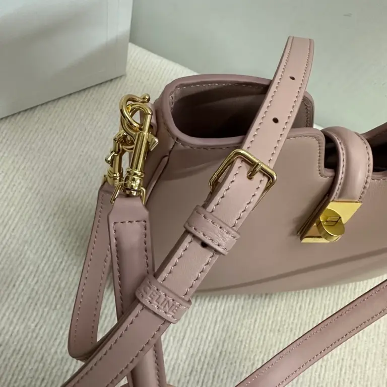 高仿CELINE-賽琳 經典牛皮旋轉鎖扣多功能手提斜挎包-120693 18 高仿CELINE-賽琳 經典牛皮旋轉鎖扣多功能手提斜挎包-120693