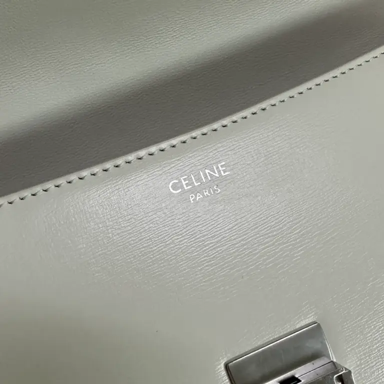 高仿CELINE-賽琳 TRIOMPHE 銀色飾面牛皮革肩背-115533