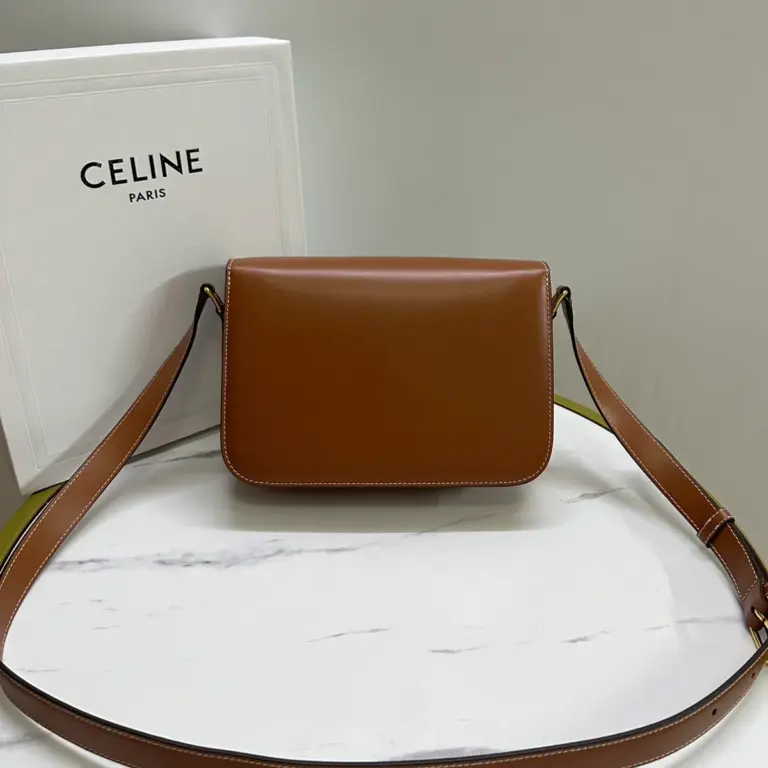高仿CELINE-賽琳 TRIOMPHE 金屬鎖扣牛皮斜挎包-187363