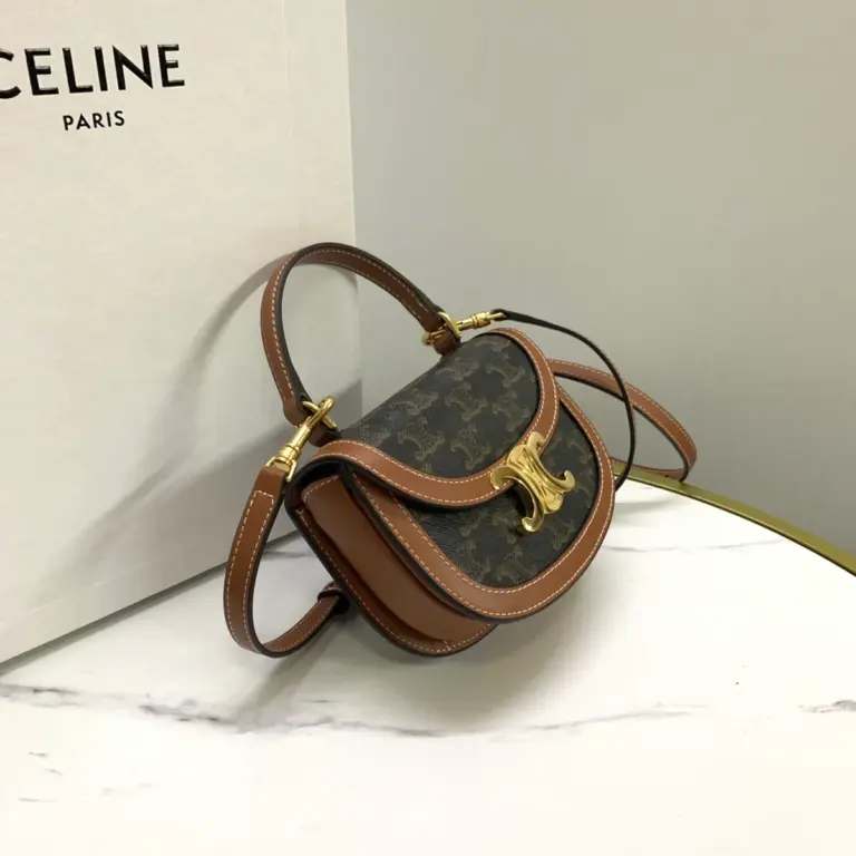 高仿CELINE-賽琳 迷你手袋 - TRIOMPHE金屬扣飾牛皮革包邊斜挎包-10K502