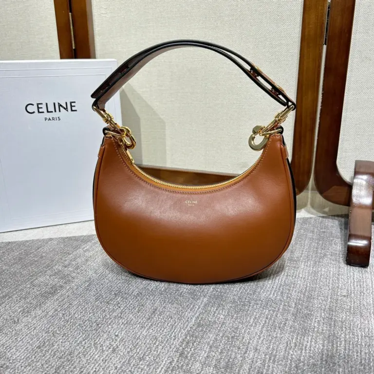 高仿CELINE-賽琳 時尚多功能牛皮革手提斜挎包-196923