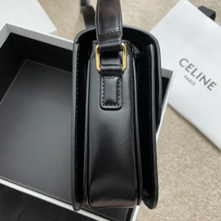 高仿CELINE-賽琳 TRIOMPHE 金屬鎖扣牛皮斜挎包 - 多隔層時尚肩背包-188423