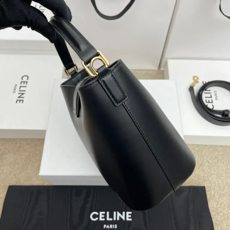 高仿CELINE-賽琳 經典TRIOMPHE磁扣牛皮手提斜挎包-119173