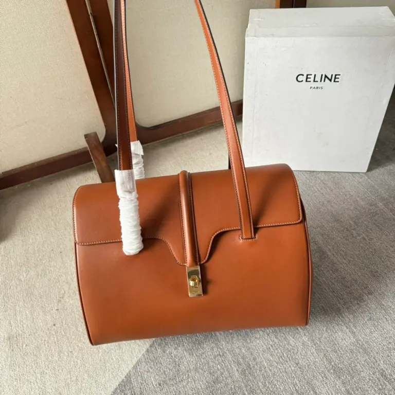 高仿CELINE-賽琳 經典金色鎖扣牛皮革手提包-195543