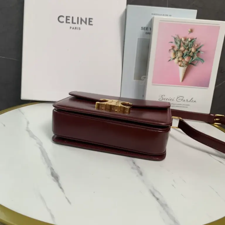 高仿CELINE-賽琳 TRIOMPHE鎖扣牛皮斜挎包 - 多功能時尚肩背包-188423