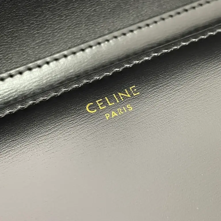 高仿CELINE-賽琳 迷你TRIOMPHE鎖扣牛皮手袋 - 多功能時尚隨身包-10L973