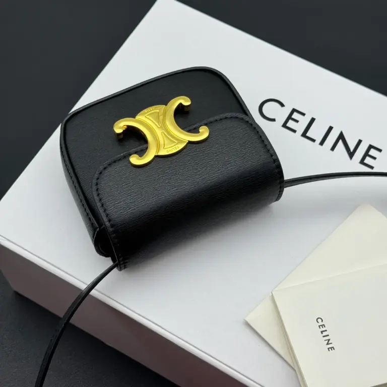 高仿CELINE-賽琳 金色TRIOMPHE按扣迷你牛皮手袋-10I513
