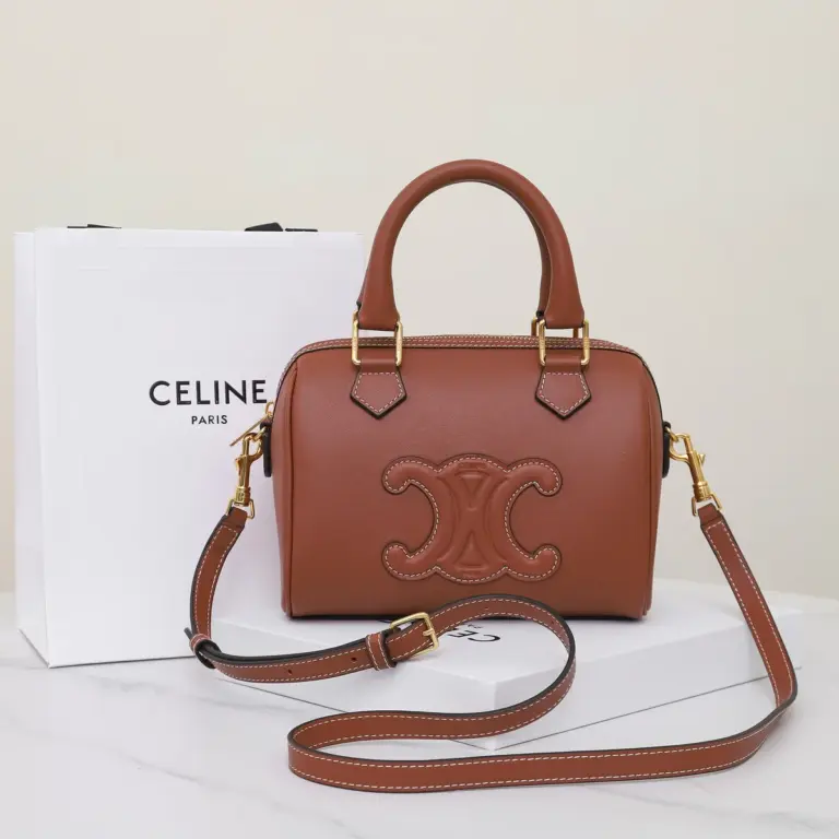 高仿CELINE-賽琳 金色飾面牛皮革多功能手提斜挎包-113773