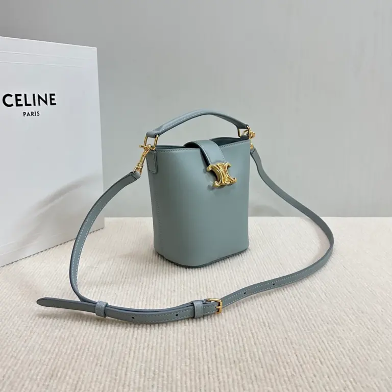 高仿CELINE-賽琳 經典TRIOMPHE磁扣迷你手袋 - 多功能便攜設計-10N473