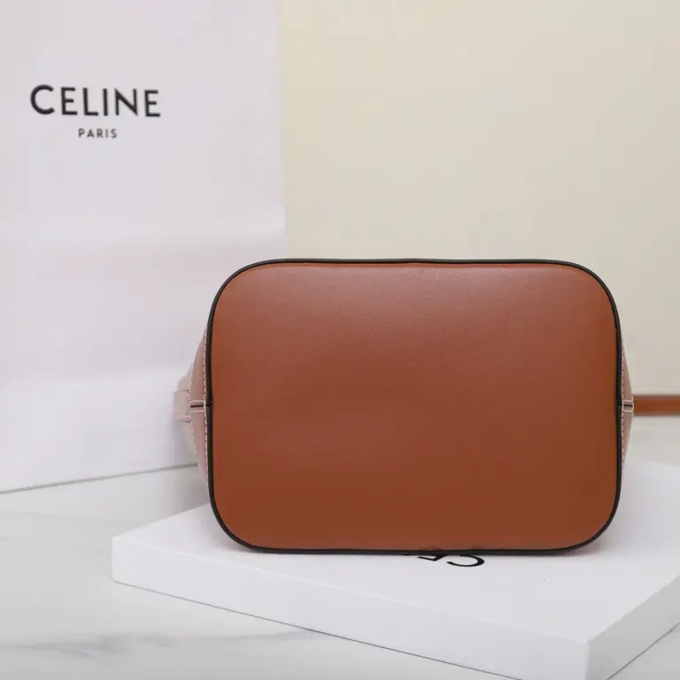 高仿CELINE-賽琳 復古牛皮革斜挎包 - 多功能便攜設計-113783
