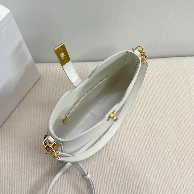 高仿CELINE-賽琳 牛皮革多功能手提斜挎包 - 輕奢商務休閒風格-120693
