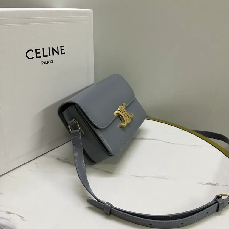 高仿CELINE-賽琳 TRIOMPHE 牛皮革斜挎包 - 多功能時尚隨身包-188423