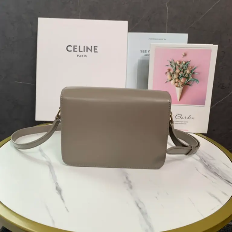 高仿CELINE-賽琳 TRIOMPHE 金屬鎖扣牛皮斜挎包-188423