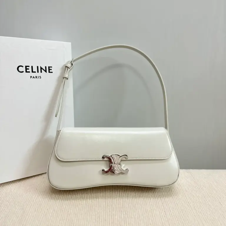 高仿CELINE-賽琳 TRIOMPHE 銀色飾面牛皮革肩背-115533