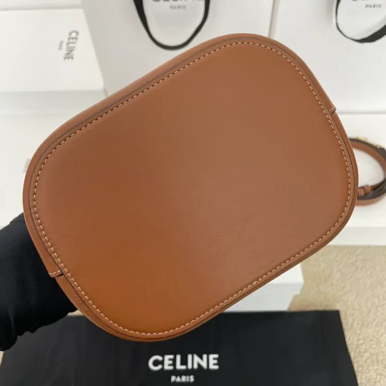 高仿CELINE-賽琳 TRIOMPHE磁扣牛皮手提斜挎包-119173