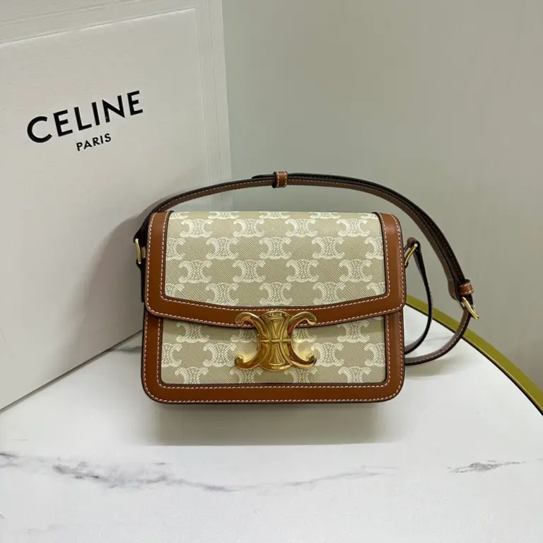 高仿CELINE-賽琳 Triomphe 標誌印花牛皮革斜挎包-188882