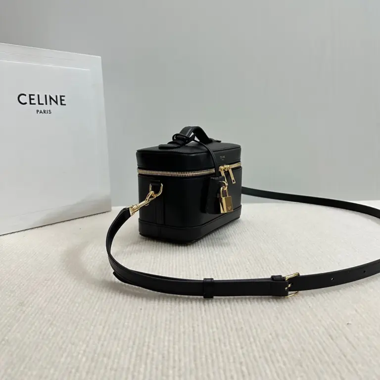 高仿CELINE-賽琳 CLOCHE CLÉS 牛皮革手提斜挎包-119463