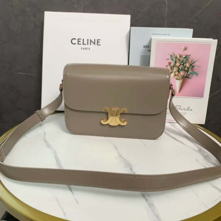 高仿CELINE-賽琳 經典TRIOMPHE鎖扣牛皮斜挎包-187363