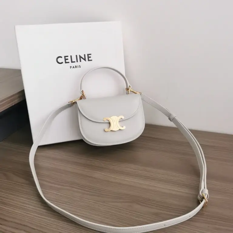 高仿CELINE-賽琳 迷你牛皮TRIOMPHE金屬扣手袋-10L063 11 高仿CELINE-賽琳 迷你牛皮TRIOMPHE金屬扣手袋-10L063