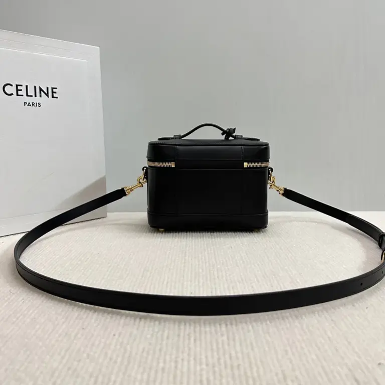 高仿CELINE-賽琳 CLOCHE CLÉS 牛皮革手提斜挎包-119463