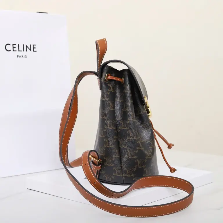 高仿CELINE-賽琳 Saint Laurent TRIOMPHE CANVAS 多功能印花背包-118702