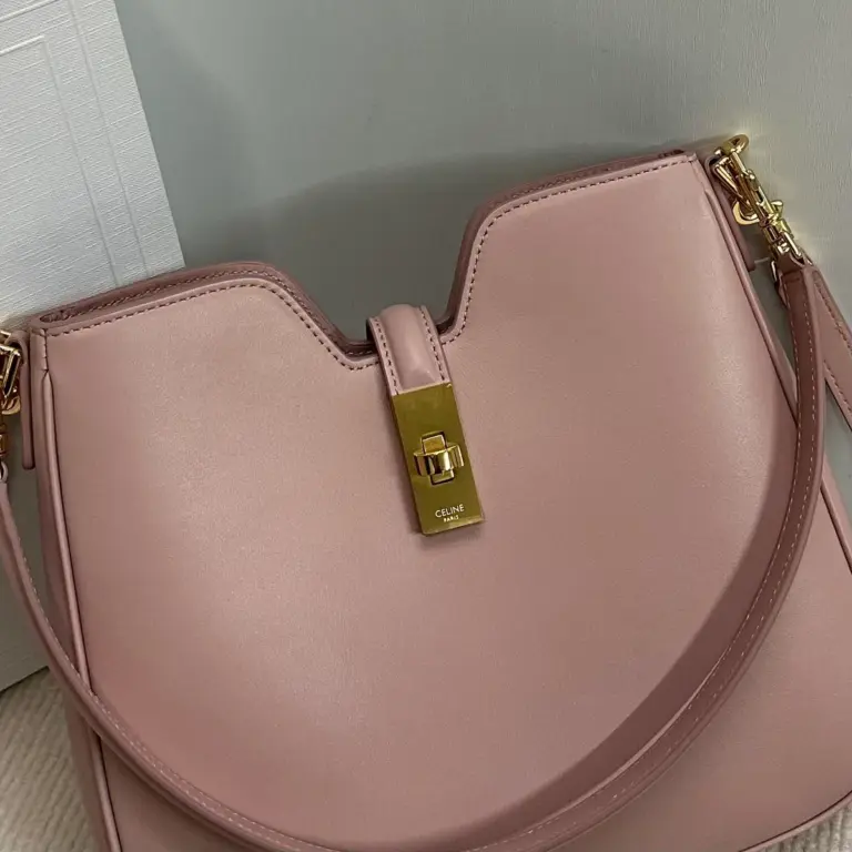 高仿CELINE-賽琳 經典牛皮旋轉鎖扣多功能手提斜挎包-120693 17 高仿CELINE-賽琳 經典牛皮旋轉鎖扣多功能手提斜挎包-120693