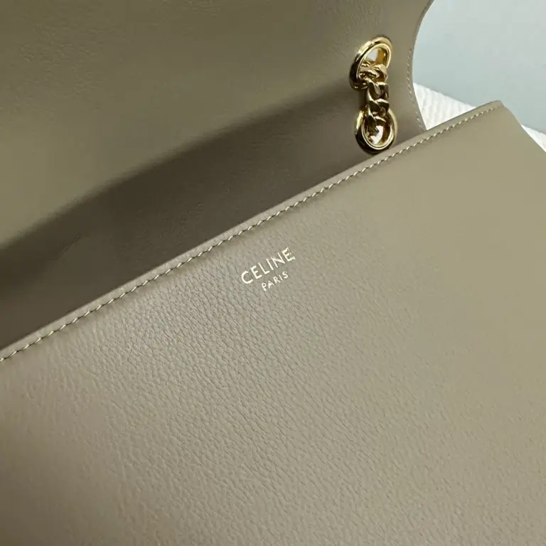 高仿CELINE-賽琳 經典TRIOMPHE牛皮革斜挎包 - 金色飾面多功能肩背包-115853