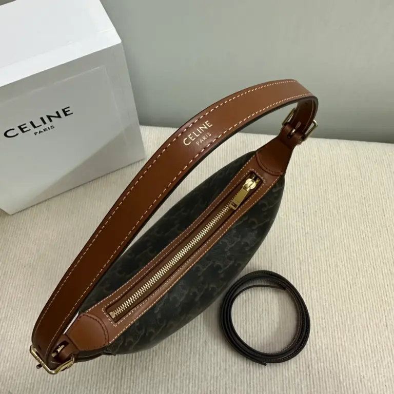 高仿CELINE-賽琳 多功能標誌印花牛皮包邊斜挎肩背包-117252
