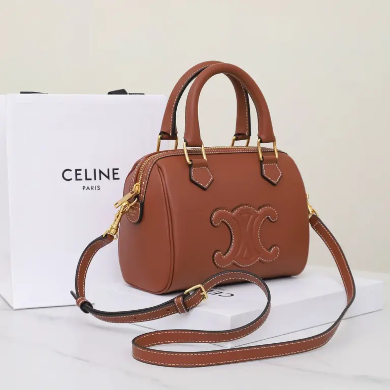 高仿CELINE-賽琳 金色飾面牛皮革多功能手提斜挎包-113773