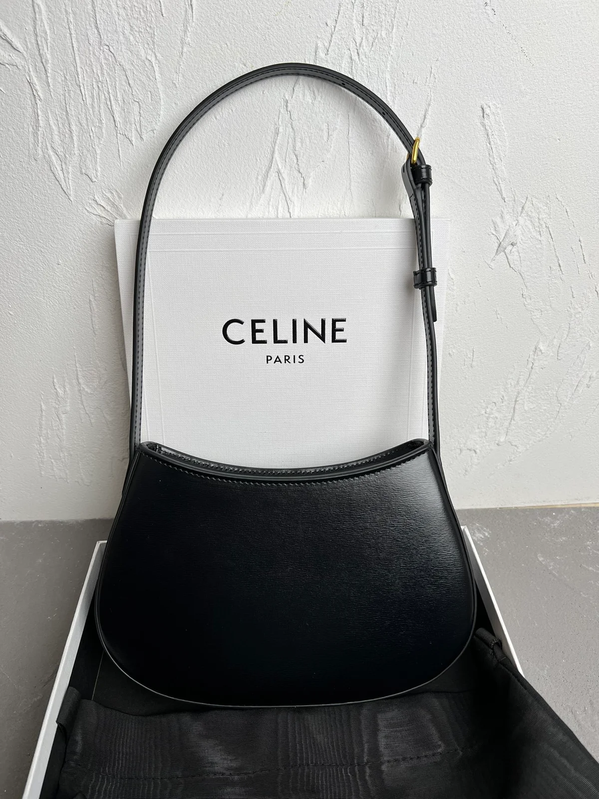 高仿CELINE-賽琳 時尚金色飾面牛皮革肩背包-115703 3 高仿CELINE-賽琳 時尚金色飾面牛皮革肩背包-115703