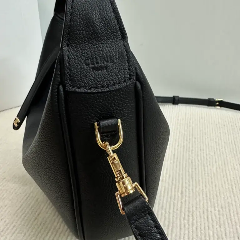 高仿CELINE-賽琳 金色牛皮多功能手提斜挎包 - 大容量智能手機收納-120723