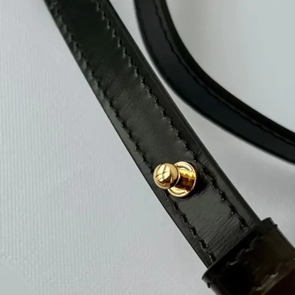 高仿CELINE-賽琳 金色TRIOMPHE按扣迷你牛皮手袋-10I513