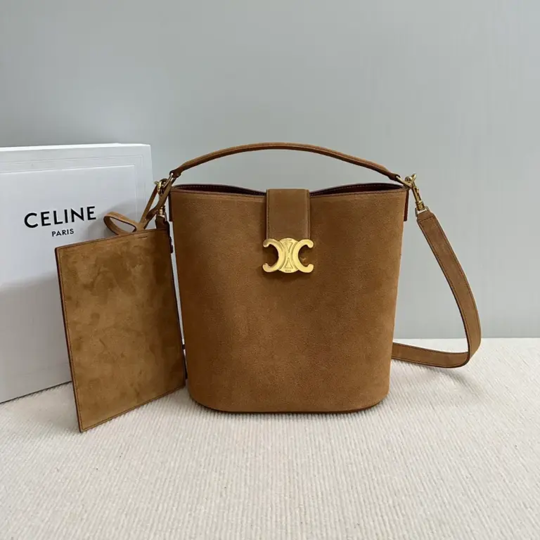 高仿CELINE-賽琳 經典TRIOMPHE磁扣牛皮絨面革多功能手提包-116613
