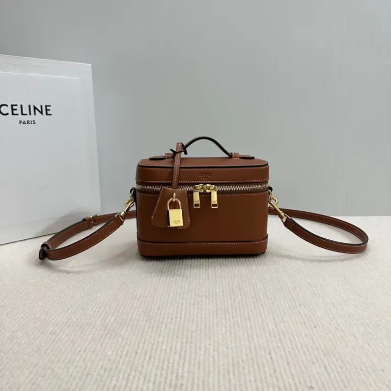 高仿CELINE-賽琳 CLOCHE 金色飾面牛皮革手提斜挎包-119463