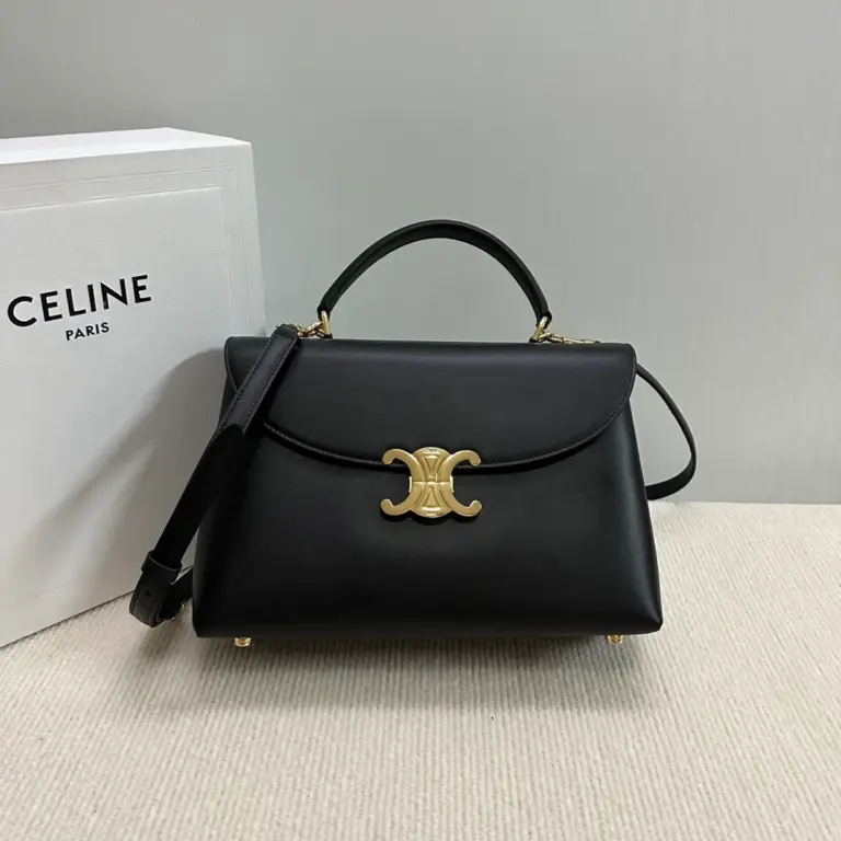 高仿CELINE-賽琳 經典TRIOMPHE牛皮革多功能手提斜挎包-117523