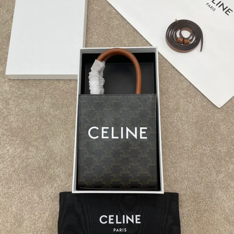 高仿CELINE-賽琳 多功能迷你手袋 - 輕鬆容納PLUS大屏手機-194372
