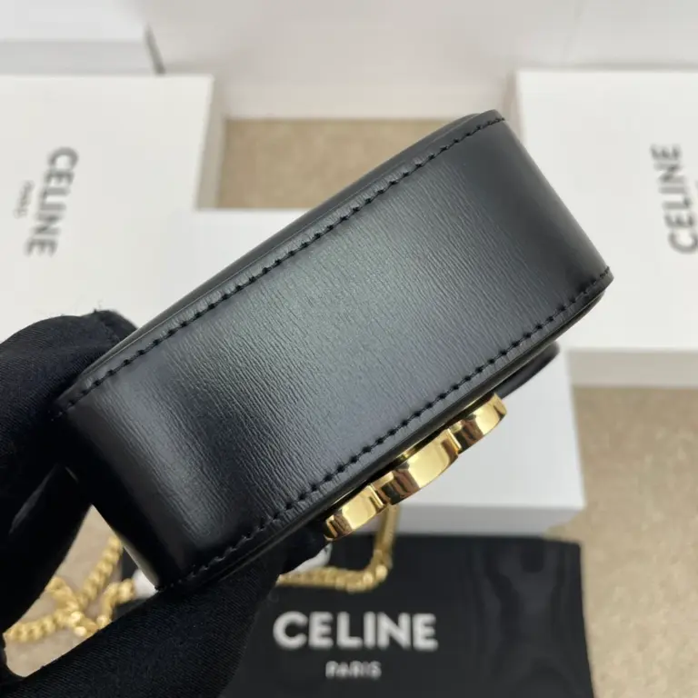 高仿CELINE-賽琳 迷你牛皮TRIOMPHE金屬扣斜挎手袋-10L843