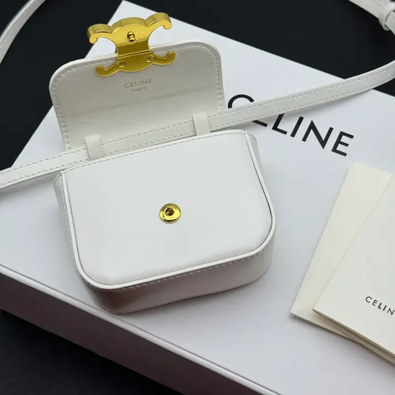 高仿CELINE-賽琳 經典牛皮迷你手袋 - TRIOMPHE按扣設計 多背法時尚配飾-10I513