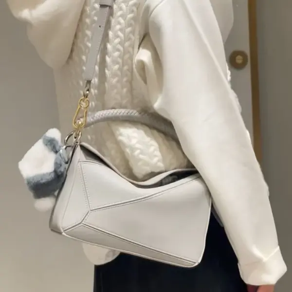 高仿羅意威/LOEWE 編制手柄單肩包