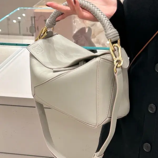 高仿羅意威/LOEWE 編制手柄單肩包