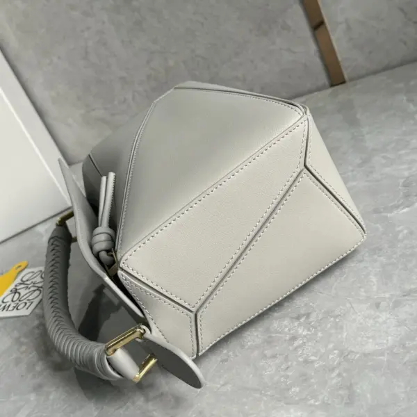 高仿羅意威/LOEWE 編制手柄單肩包