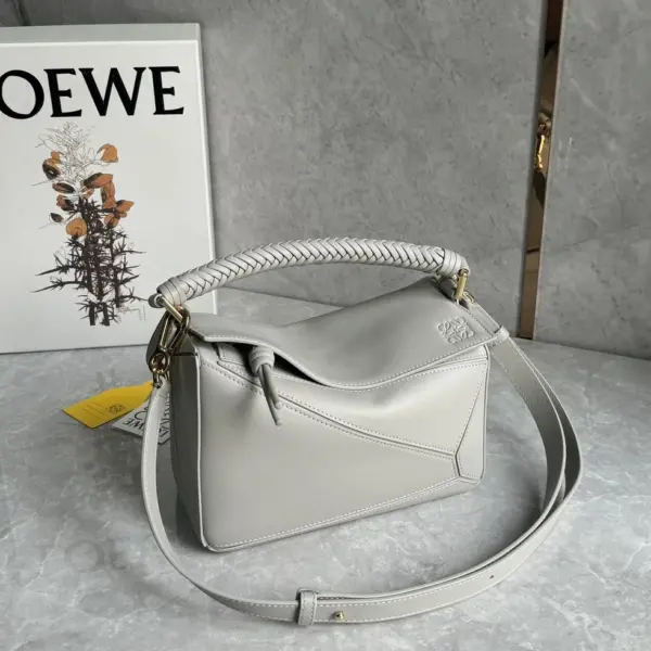 高仿羅意威/LOEWE 編制手柄單肩包